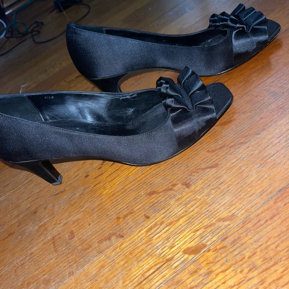 Vaneli Black Satin Ruffle Heels - Picture 4 of 6